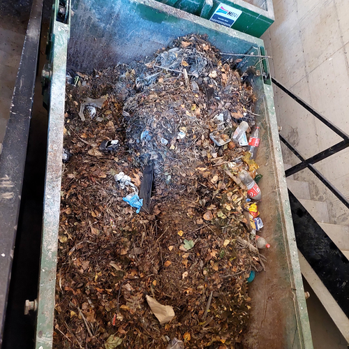 Rifiuti raccolti tramite lo sgrigliatore di via Riva di Reno