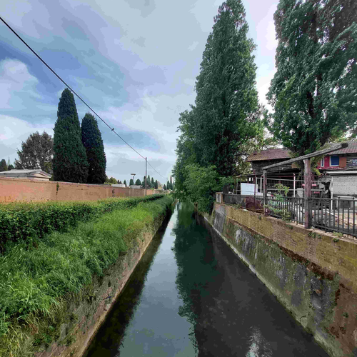 Veduta del canale di Reno dal Ponte adiacente a via Andrea Costa
