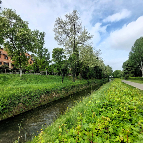 Veduta del canale Reno dalla pista ciclo pedonale del Parco Zanardi
