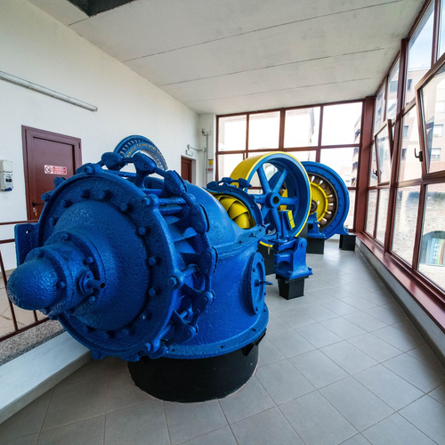 Fig. 2. L’antica turbina di tipo francis esposta nell’area museale a fini didattici, Archivio Canali di Bologna, data imprecisata.