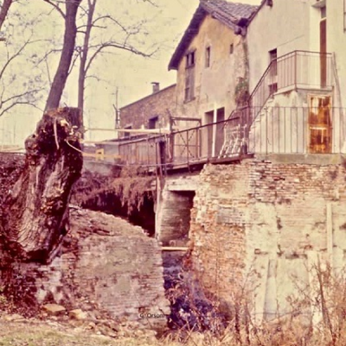 Fig. 3. Il Mulino di Pescarola prima della ristrutturazione, Foto di Gilberto Orsoni, ante anni 1990. 