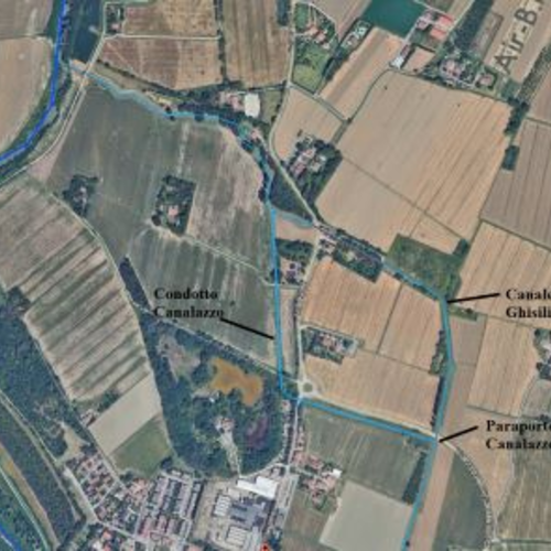 Fig. 3. Screenshot da google Earth con elaborazione grafica dell’area in cui scorrono il condotto Canalazzo e la Canaletta Ghisiliera a Trebbo di Reno nel Comune di Castel Maggiore, non lontano dall’argine del fiume.